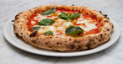 pizza margherita originale Scatti di Gusto